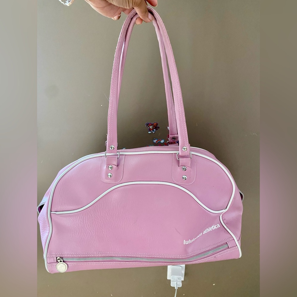 Lululemon Athletica Pink Travel or Gym Bag with emblem